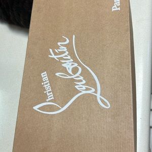 Shoe